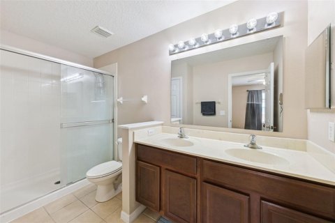 Townhouse in Oviedo, Florida 2 bedrooms, 124.86 sq.m. № 2238651 - photo 12