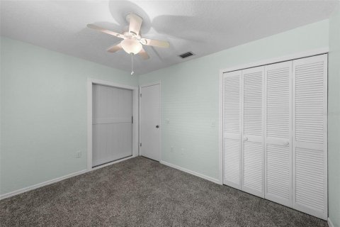 House in Eustis, Florida 3 bedrooms, 217.3 sq.m. № 1904094 - photo 21