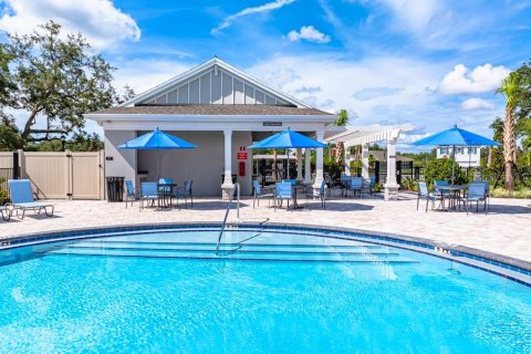 House in Hudson, Florida 4 bedrooms, 168.43 sq.m. № 2148376 - photo 6