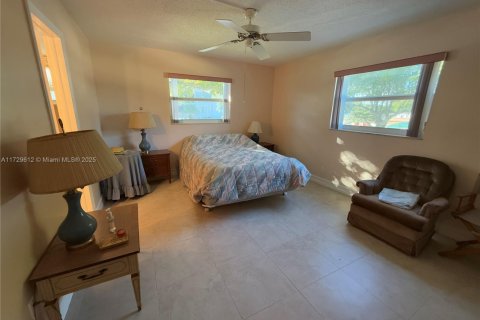 Condo in Lauderdale Lakes, Florida, 2 bedrooms  № 1881989 - photo 15