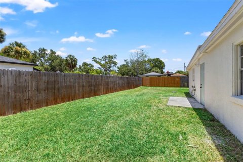 Casa en venta en Tampa, Florida, 3 dormitorios, 123 m2 № 2157610 - foto 24