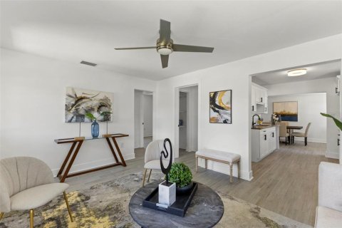 Casa en venta en Tampa, Florida, 3 dormitorios, 123 m2 № 2157610 - foto 7