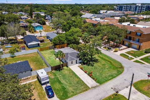 Casa en venta en Tampa, Florida, 3 dormitorios, 123 m2 № 2157610 - foto 30