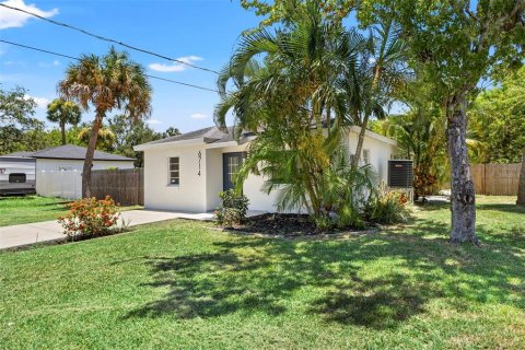 Casa en venta en Tampa, Florida, 3 dormitorios, 123 m2 № 2157610 - foto 28