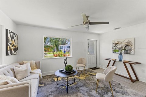 Casa en venta en Tampa, Florida, 3 dormitorios, 123 m2 № 2157610 - foto 6