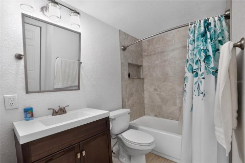 Villa ou maison à vendre à Tampa, Floride: 4 chambres, 183.2 m2 № 2156891 - photo 28