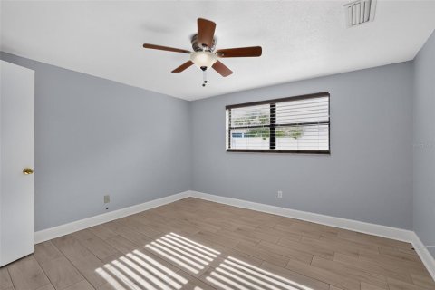 Villa ou maison à vendre à Tampa, Floride: 4 chambres, 183.2 m2 № 2156891 - photo 25