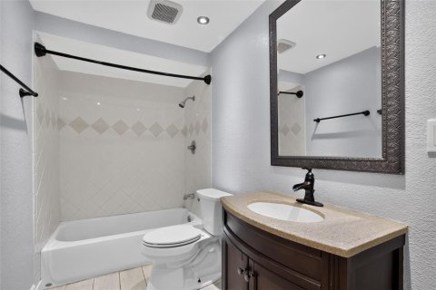 Villa ou maison à vendre à Tampa, Floride: 4 chambres, 183.2 m2 № 2156891 - photo 29