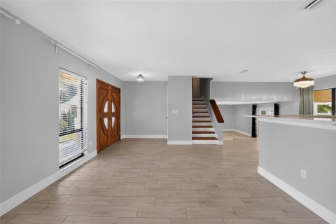 Villa ou maison à vendre à Tampa, Floride: 4 chambres, 183.2 m2 № 2156891 - photo 11