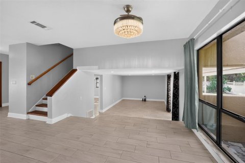 Villa ou maison à vendre à Tampa, Floride: 4 chambres, 183.2 m2 № 2156891 - photo 10