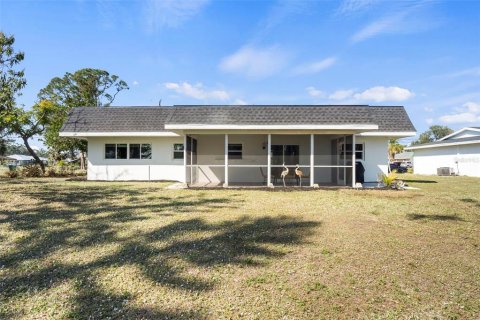 House in Port Charlotte, Florida 3 bedrooms, 123 sq.m. № 1569892 - photo 30