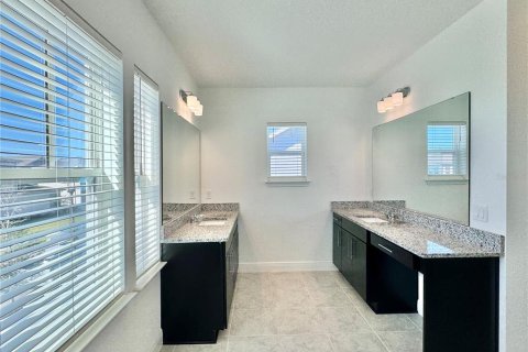 Villa ou maison à louer à Orlando, Floride: 4 chambres, 278.71 m2 № 2387526 - photo 23