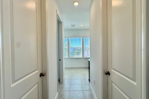 Villa ou maison à louer à Orlando, Floride: 4 chambres, 278.71 m2 № 2387526 - photo 22
