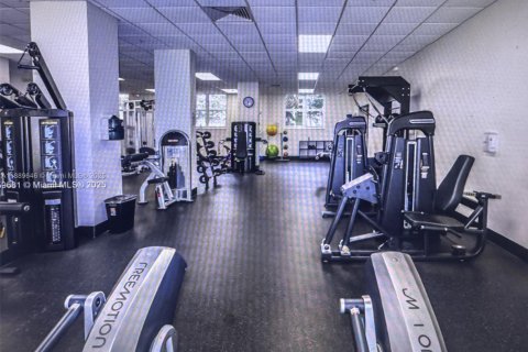 Condo in Hollywood, Florida, 1 bedroom  № 1938926 - photo 15