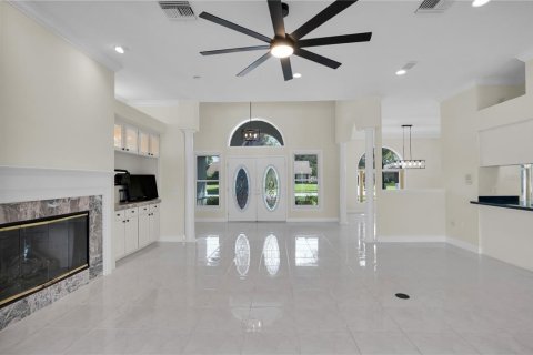 House in Lakeland, Florida 4 bedrooms, 264.03 sq.m. № 1907382 - photo 14
