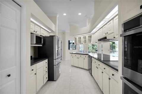 House in Lakeland, Florida 4 bedrooms, 264.03 sq.m. № 1907382 - photo 21