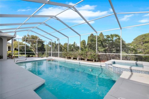 House in Lakeland, Florida 4 bedrooms, 264.03 sq.m. № 1907382 - photo 4