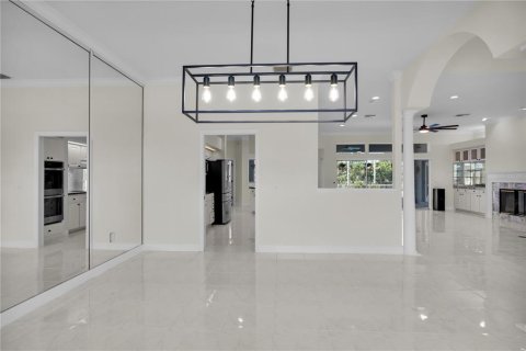 House in Lakeland, Florida 4 bedrooms, 264.03 sq.m. № 1907382 - photo 17