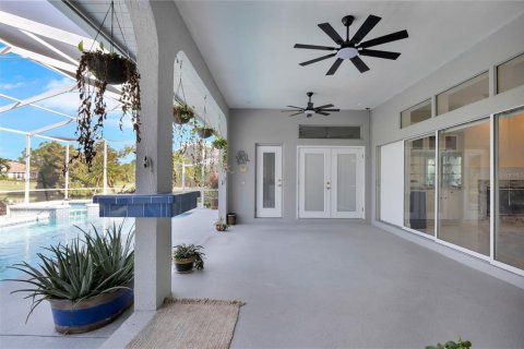 House in Lakeland, Florida 4 bedrooms, 264.03 sq.m. № 1907382 - photo 8