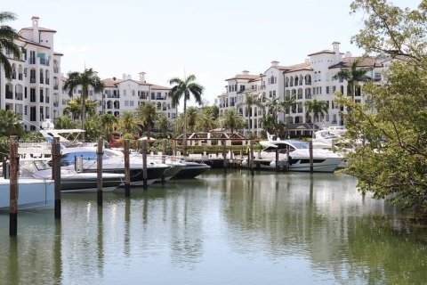 Apartamento en alquiler en Aventura, Florida, 2 dormitorios, 244.33 m2 № 2012254 - foto 4