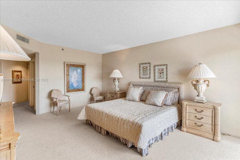 Apartamento en alquiler en Aventura, Florida, 2 dormitorios, 244.33 m2 № 2012254 - foto 20