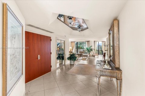 Apartamento en alquiler en Aventura, Florida, 2 dormitorios, 244.33 m2 № 2012254 - foto 6