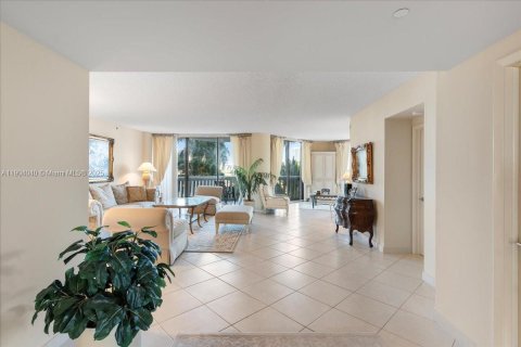 Apartamento en alquiler en Aventura, Florida, 2 dormitorios, 244.33 m2 № 2012254 - foto 7