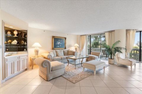 Apartamento en alquiler en Aventura, Florida, 2 dormitorios, 244.33 m2 № 2012254 - foto 8