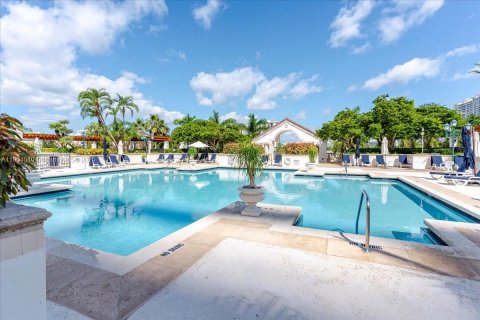 Apartamento en alquiler en Aventura, Florida, 2 dormitorios, 244.33 m2 № 2012254 - foto 24