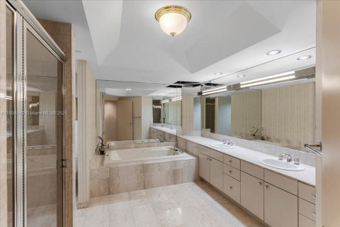 Apartamento en alquiler en Aventura, Florida, 2 dormitorios, 244.33 m2 № 2012254 - foto 21