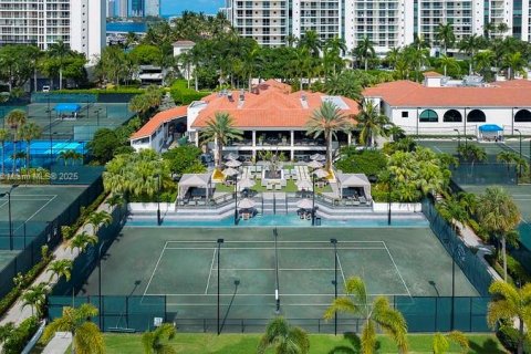 Apartamento en alquiler en Aventura, Florida, 2 dormitorios, 244.33 m2 № 2012254 - foto 2