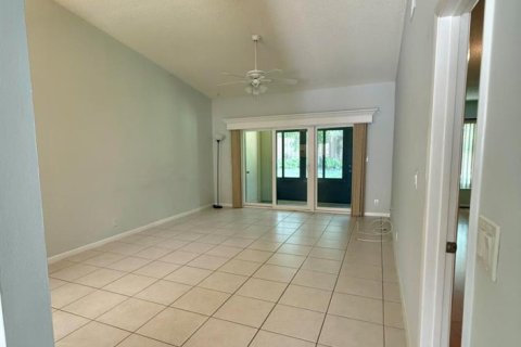 Condo in Palm City, Florida, 2 bedrooms № 2177166 - photo 11