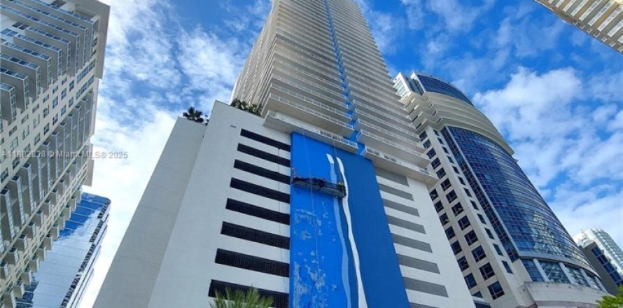 Condominio en Miami, Florida, 1 dormitorio № 1862479