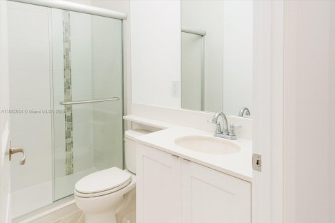 House in Hollywood, Florida 3 bedrooms, 115.76 sq.m. № 1924942 - photo 8