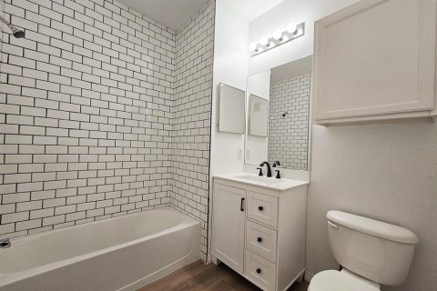 Condominio en alquiler en Orlando, Florida, 3 dormitorios, 111.95 m2 № 1917524 - foto 16