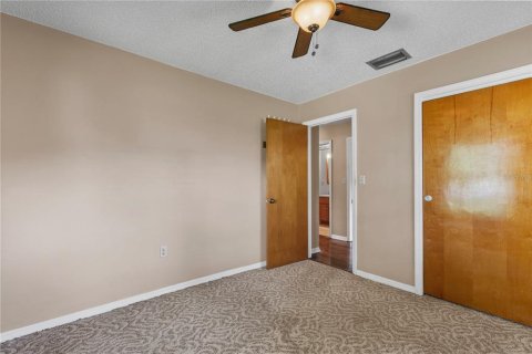 House in Mount Dora, Florida 3 bedrooms, 178.37 sq.m. № 1846670 - photo 21
