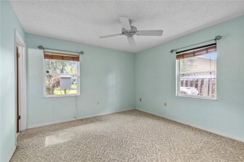 House in Mount Dora, Florida 3 bedrooms, 178.37 sq.m. № 1846670 - photo 16