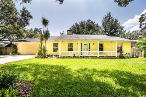 House in Mount Dora, Florida 3 bedrooms, 178.37 sq.m. № 1846670 - photo 1