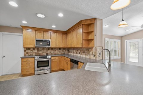 House in Mount Dora, Florida 3 bedrooms, 178.37 sq.m. № 1846670 - photo 9