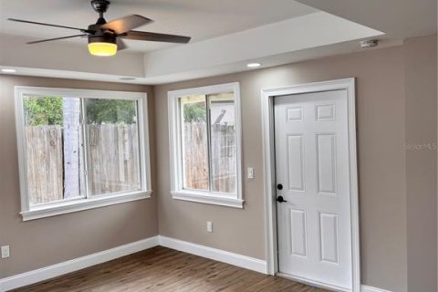 House in Tampa, Florida 3 bedrooms, 193.98 sq.m. № 1778255 - photo 26