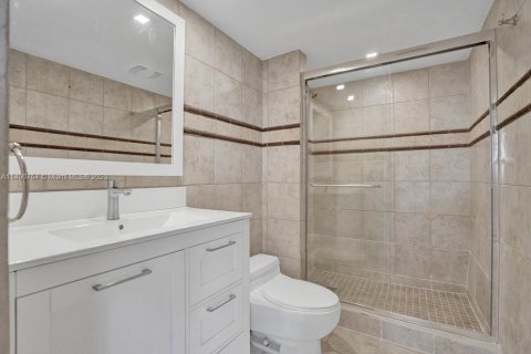 Купить кондоминиум в Авентура, Флорида 2 спальни, 141.4м2, № 2037682 - фото 15