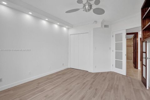 Купить кондоминиум в Авентура, Флорида 2 спальни, 141.4м2, № 2037682 - фото 17