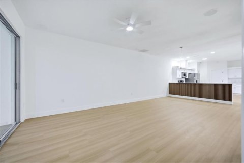 Villa ou maison à vendre à Bradenton, Floride: 2 chambres, 140.93 m2 № 2411518 - photo 8