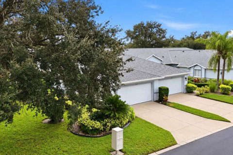 Villa ou maison à vendre à Bradenton, Floride: 2 chambres, 140.93 m2 № 2411518 - photo 2