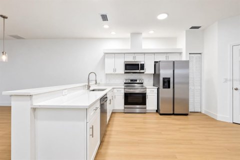Villa ou maison à vendre à Bradenton, Floride: 2 chambres, 140.93 m2 № 2411518 - photo 7