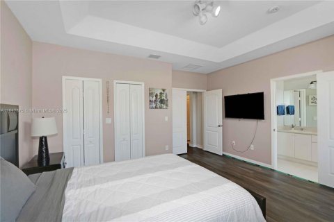 Adosado en venta en Miami, Florida, 3 dormitorios, 164.9 m2 № 1836754 - foto 21