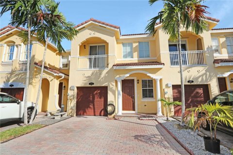 Adosado en venta en Miami, Florida, 3 dormitorios, 164.9 m2 № 1836754 - foto 2