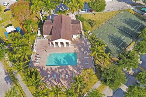 Adosado en venta en Miami, Florida, 3 dormitorios, 164.9 m2 № 1836754 - foto 28