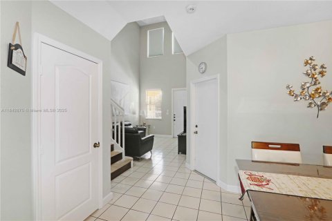 Adosado en venta en Miami, Florida, 3 dormitorios, 164.9 m2 № 1836754 - foto 6