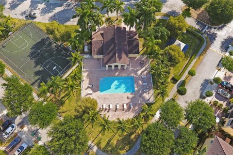 Adosado en venta en Miami, Florida, 3 dormitorios, 164.9 m2 № 1836754 - foto 27